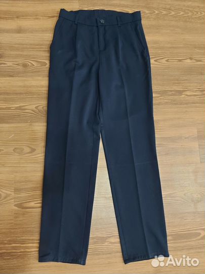 Школьный костюм-тройка 