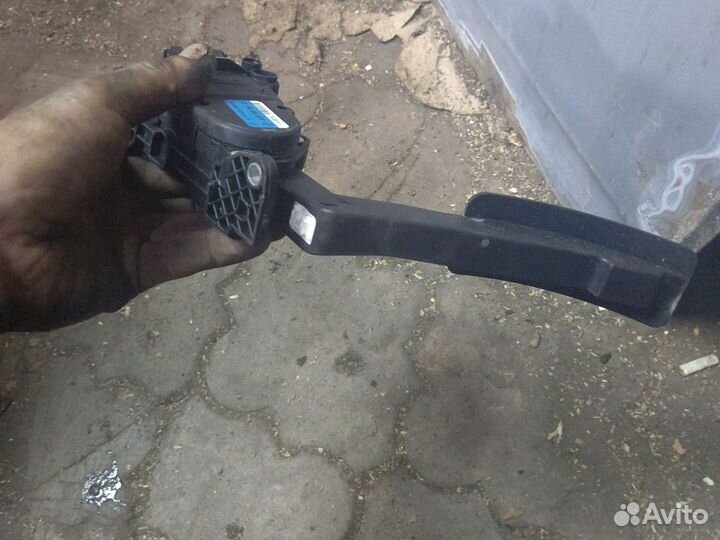 Электро педаль nissan