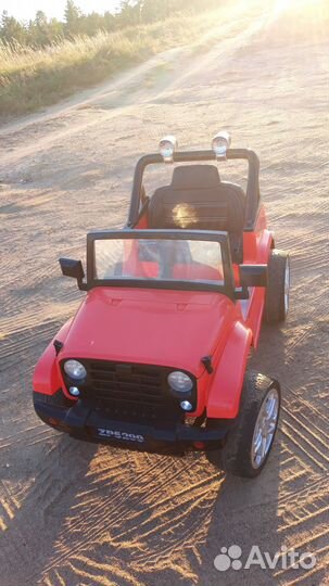 Детский электромобиль джип
