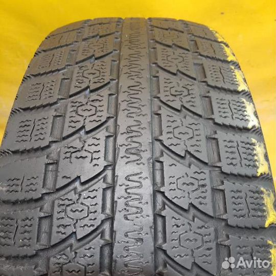 Toyo Observe GSi-5 235/65 R17