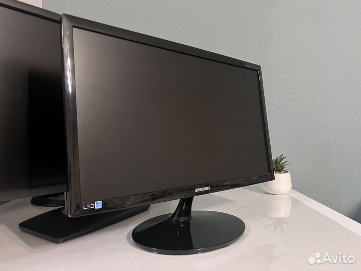 Мониторы разные 22-24 дюйма