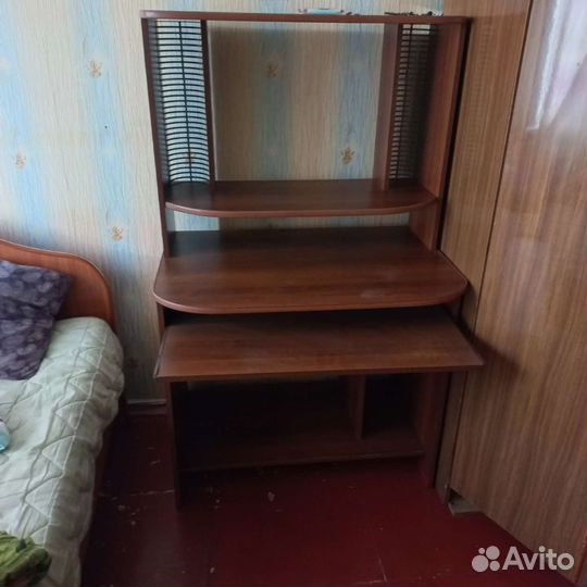 Стол для компьютера