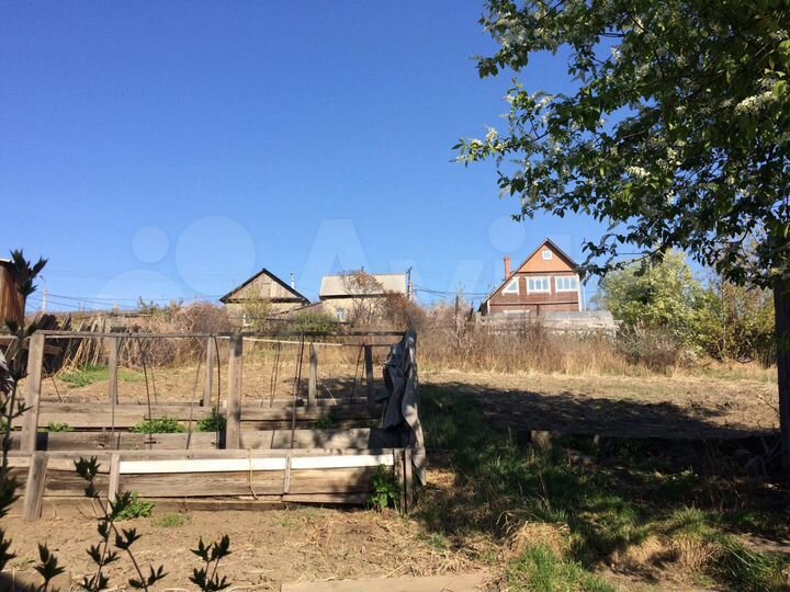 Дом 35 м² на участке 8 сот.