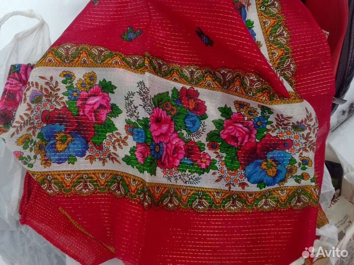 Платок оригиналШерсть,Япония,scarf