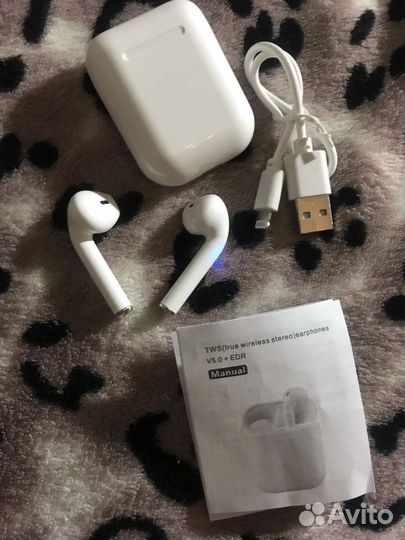 Наушники сенсорные AirPods i12 новые