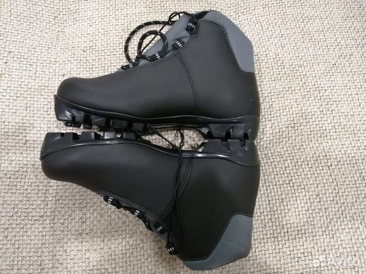 Продажа лыжных ботинок