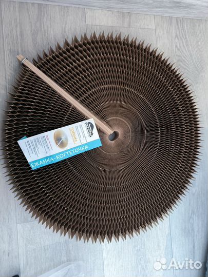 Для кошек, шлейка, совочки,когтеточка,корм