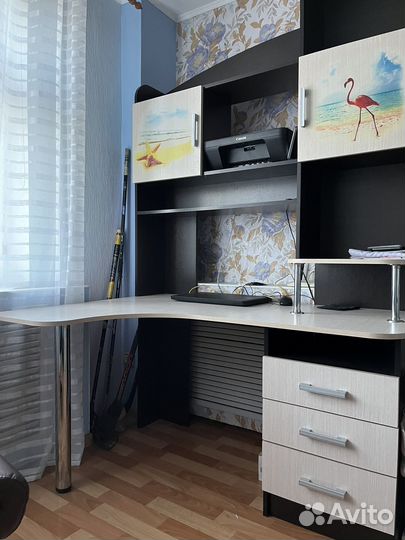 Письменный стол