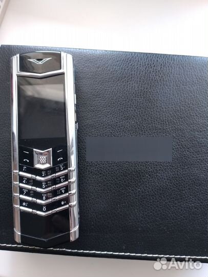 Vertu Ascent 2010