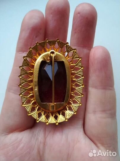 Брошь леденец