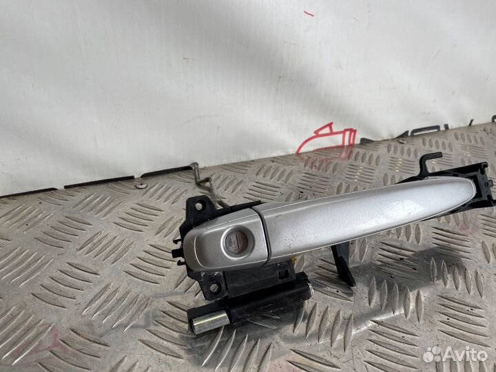 Б/У ручка двери внешняя передний левый Toyota