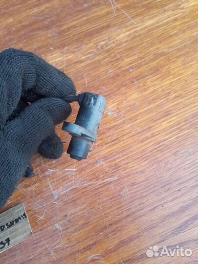 Датчик ABS задний Toyota Ipsum 15