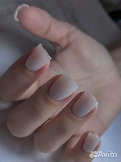 Маникюр и педикюр