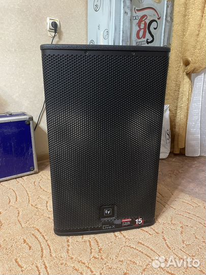 Активные колонки Electro-Voice ELX115P