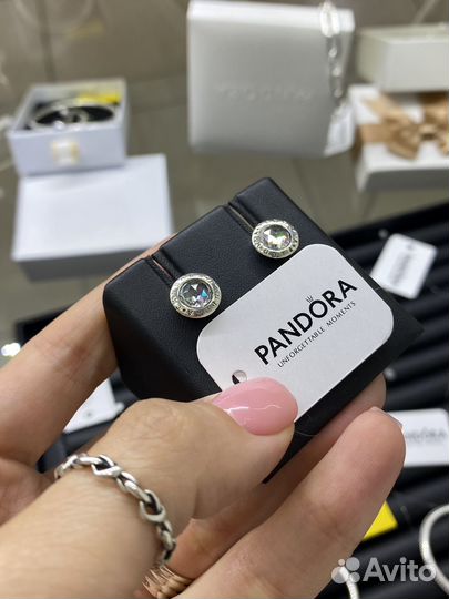 Серьги пусеты Pandora Логомания