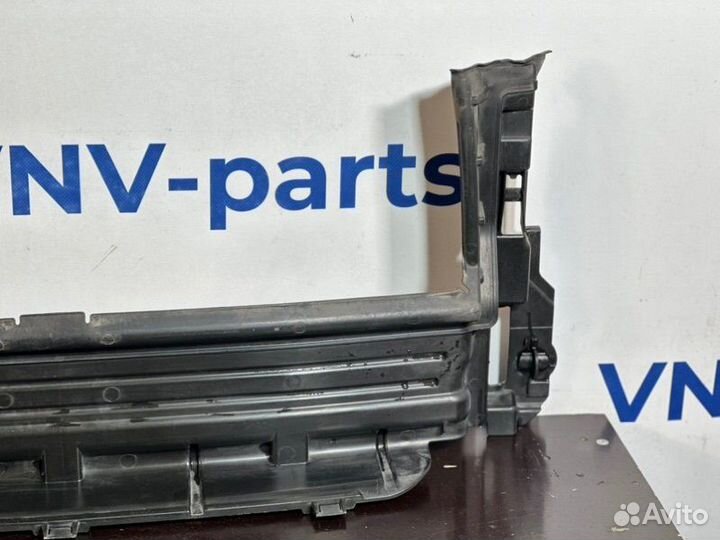 Воздухозаборник Volvo V40 2015