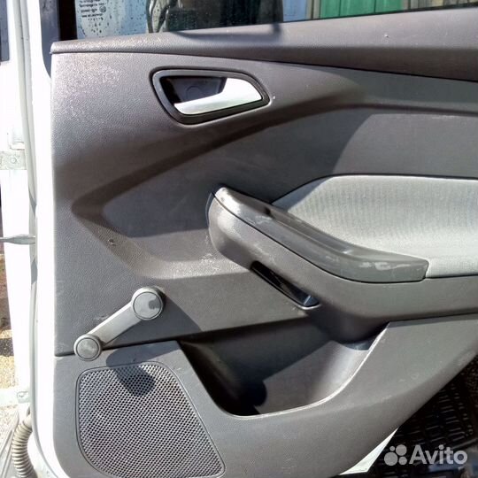 Дверь левая ford focus 3