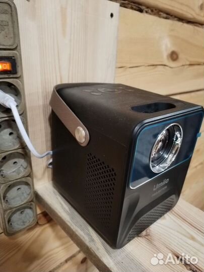 Проектор umiio