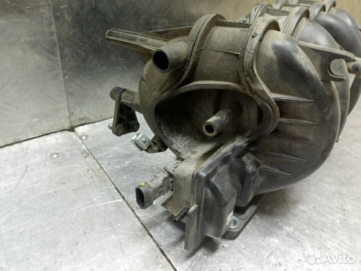 Коллектор впускной Renault Sandero 1 K7M 2009-2014