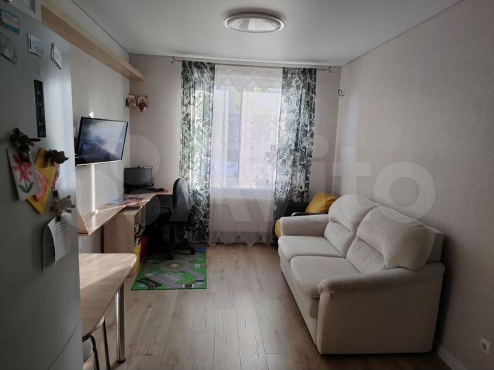 2-к. квартира, 40 м², 1/6 эт.