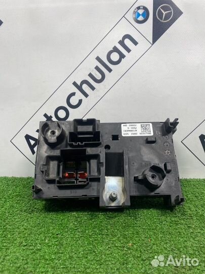 Блок предохранителей задний Mercedes-Benz E-Class