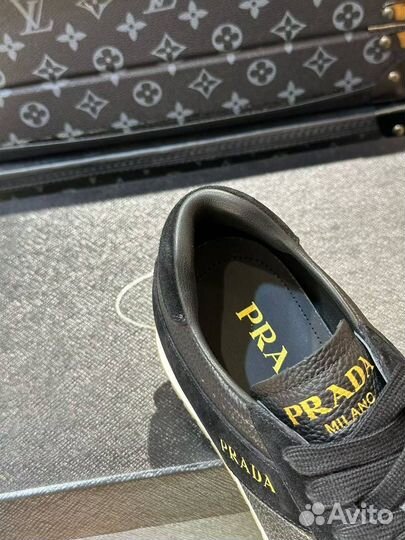 Кроссовки Prada