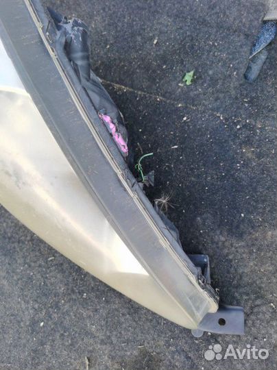 Фара передняя правая Honda Fit GD1