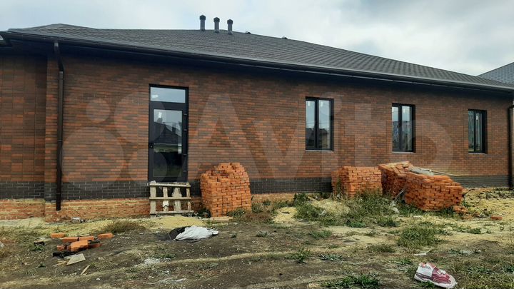 Дом 176 м² на участке 5,5 сот.