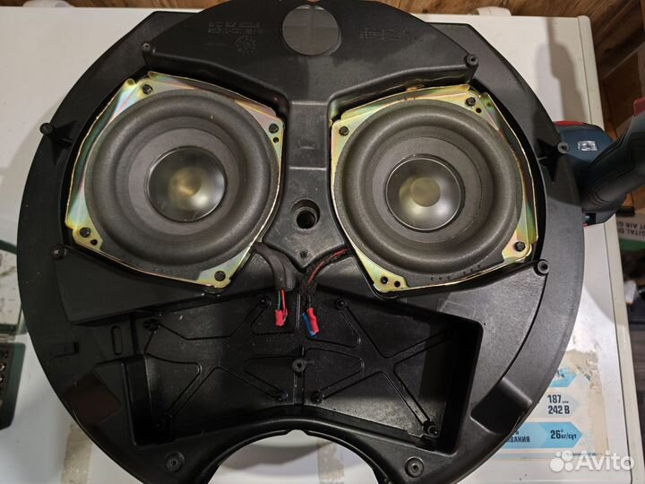 Сабвуфер в запаску Bose