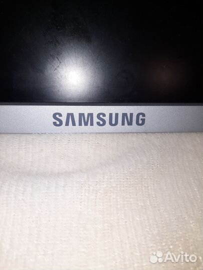 Монитор Samsung 47 см диагональ