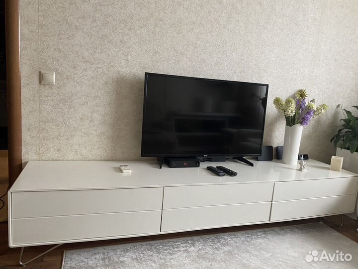 Тумба под тв