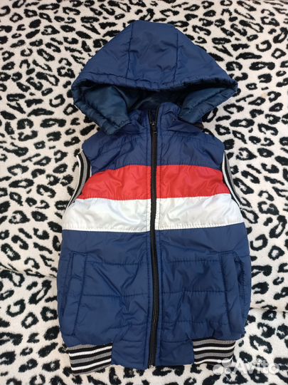 Безрукавка на мальчика