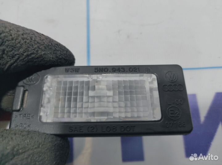 Фонарь подсветки номера Skoda Rapid (NH3) 5N094302