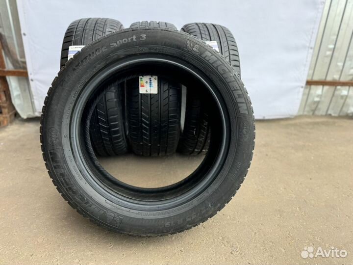 Michelin Latitude Sport 3 235/55 R19 101W