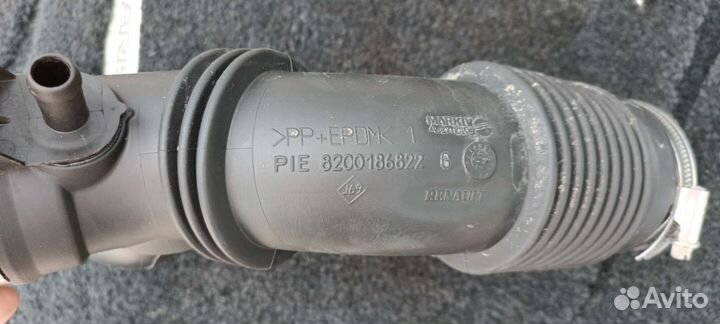 Патрубок воздушного фильтра, гофра Рено Меган 2