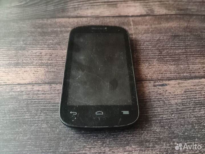 Alcatel ONETOUCH POP C2 4032D, 4 ГБ