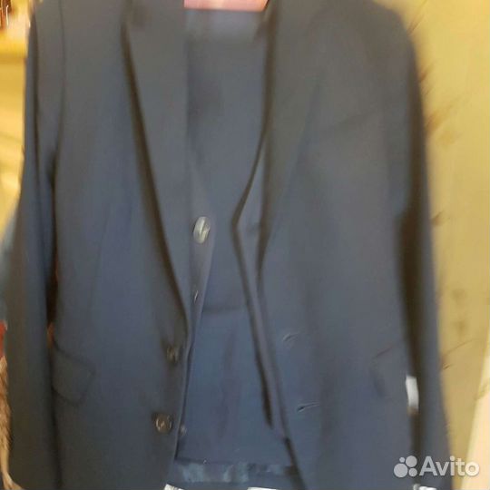 Костюм для школьника темно-синий тройка