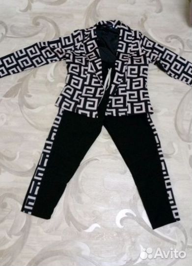 Костюм женский пиджак и брюки женский