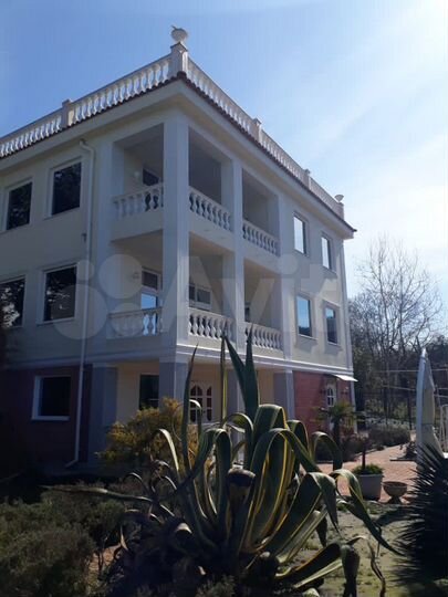 Дом 300 м² на участке 8 сот.