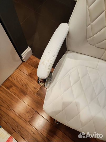 Офисное кресло руководителя бу