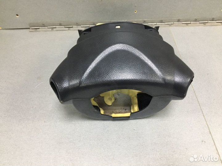 Кожух рулевой колонки Nissan Primera P12 седан 2.0