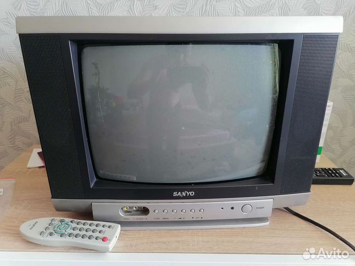 Телевизор б/у Sanyo 14