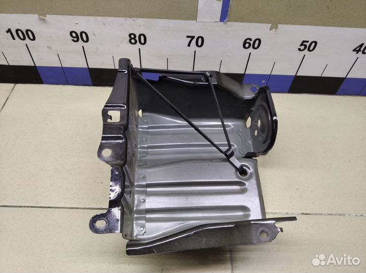 Кронштейн (сопут. товар) Fortuner 2015