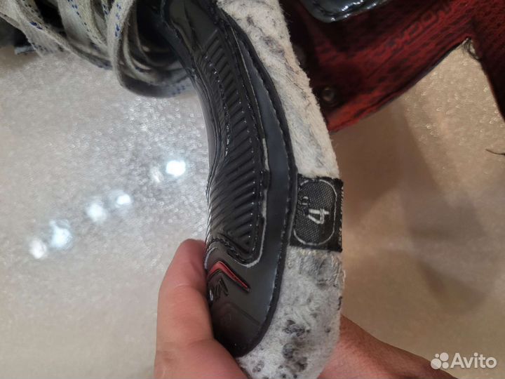 Хоккейные коньки bauer vapor x900 Jr размер 4D