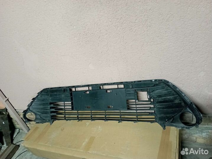 Toyota Camry XW50 Рестайлинг решётка бампера