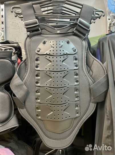 Защитная экипировка детская новая