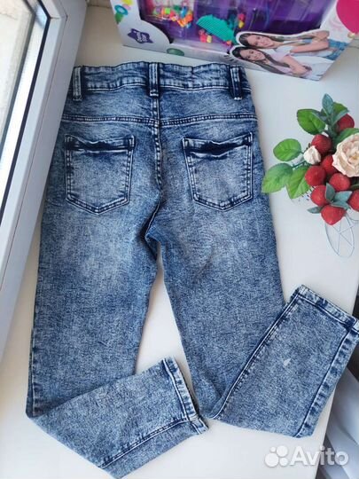 Джинсы