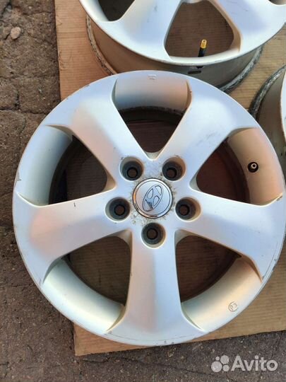 Поштучно три литых диска Hyundai Elantra 2006-2011