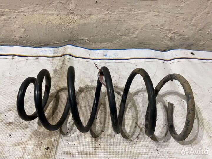 Пружина передняя Volkswagen Bora 1997-2005