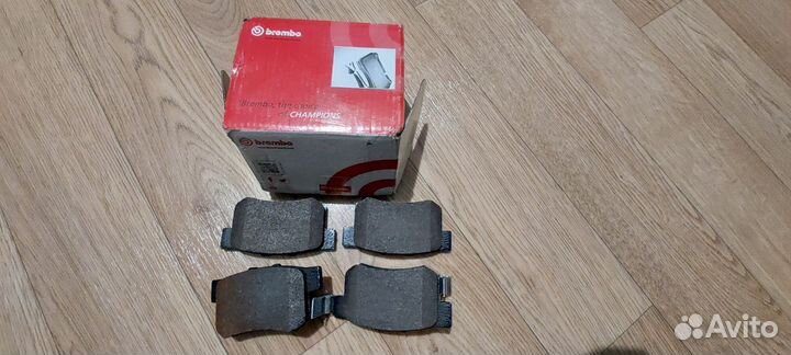 Колодки тормозные Brembo P28022